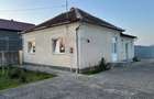 Casă cu Teren 1483 Mp în Mândruloc - 4