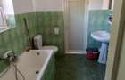 Casă cu 4 camere cu Teren 3400 Mp în Străoane - 4