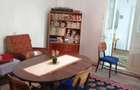 Casa de vanzare3 dormitoare, 2 livinguri,ideala si pentru spatiu co - 1