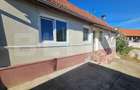 Casă 3 camere cu 2.194 mp teren intravilan– Vingard