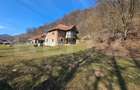 Teren intravilan 6.820 mp cu casa, padure ?i rau Alm - 4
