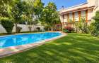 Vila premium cu piscina, 334 mp utili, 12 camere, teren de 700 mp -A