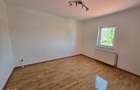 Casa individuala 7 camere+ apartament, 5 locuri de parcare. Sagului