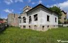 Casa cu arhitectura deosebita, 842 mp ?i teren de 1.048 - 11