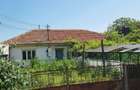 Casa de vacanta cu garaj si teren generos - 7