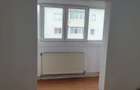Apartament cu balcon, 3 camere, terasa la etajul 4