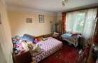 Vind apartament cu 3 camere, semidecomandat, situat central in Targu-Jiu, pe Str. M.C. Oancea - 5
