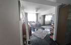 Vand apartament 4 camere , decomandat, mobilat si utilat, la autogara Militari et. 8/10 - 8