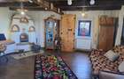 Vand mini complex tradi?ional: o casa maramure?eana, o casu?a de hobbit ?i doua case bucovinene - 1