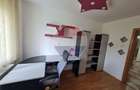 Apartament cu 4 camere de închiriat la etajul 2