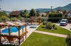 Pensiune cu piscina si teren de 3.000 mp | Zona turistica Livezile - 15