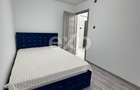Apartament de vanzare 3 camere , Micro 8 ,et 1