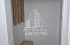 Apartament cu 2 camere de închiriat- centrala proprie, în Complex.