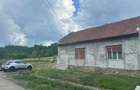 Casa solida + 4500 mp Teren INTRAVILAN, 45m Front stradal - 5