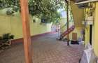 Casa cu 100 mp teren la numai 300 metri de parcul Carol