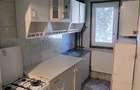 De vanzare apartament cu 3 camere etaj 1 - 6