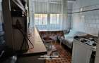 Proprietar - Vand apartament 2 camere decomandate, etaj 2/4, Inel 2 - Marvimex, centrala gaze, pozitionat sud - 1