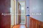 Ap. 3 camere in Deva, zona Licee, Str. Titu Maiorescu, 74 mp, parter inalt peste garaje.