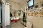 Casa individuala pe 2 fronturi stradale, renovata complet... - 2