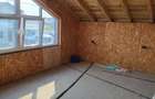 se vinde jumatate din duplex