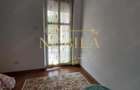 Vila de vanzare P+1 si 4200 mp teren in Com Livezi - 4