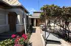 De vanzare casa in Roman, 3 dormitoare, 3 holuri, teren de 480mp