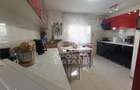 Apartament 4 camere, decomandat, 3 dormitoare, 2 bai, zona Fratelia.