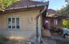 Caianu Teren intravilan 2.800 mp Casa + 2 anexe