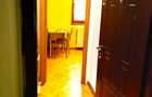 Apartament 2 camere, parter inalt, semidecomandat, Piata Tomis 2