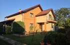 Casa de vanzare complet mobilata cu o curte generoasa in Zimand Cuz