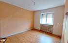 Apartament cu doua camere, decomandat, stare foarte buna, str. Viorele