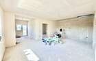 Duplex spatios - 3 camere - posibilitate mansardare - Mosnit