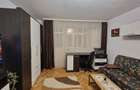 Proprietar, inchiriez apartament cu 2 camere confort marit, decomandat, et. 3/4, zona semicentrala (Plopilor vechi) cu garaj. - 2