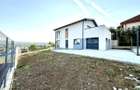 Casa noua P+E cu garaj la 3 minute de Primarie. Pret 169.000 Euro - 1