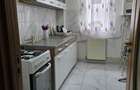 Vand apartament 2 camere central,Unirii,decomandat,etaj 1,renovat recent, langa scoala Alexandru Stefulescu . Pret 83000 negociabil, 0767716515. - 2
