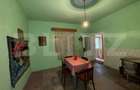 Casa de vanzare, cu 2 camere, 120 mp + teren de 1207 mp, zon - 3