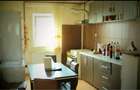 Apartament 4 camere, lângă școala 8, carte funciară, 2 balcoane,  2 bai