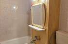 De vanzare apartament cu 3 camere etaj 1 - 8
