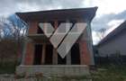 Casa la rosu cu fundatie si structura solida pe 2 niveluri in Cisnadie - 6