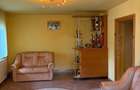 Casa din caramida cu o suprafata de 205 mp compusa din demisol, parter si etaj.
