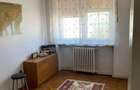 De inchiriat apartament 3 camere semi decomandat, utilat si partial mobilat, 300 , negociabil