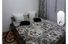 Inchiriez apartament 4 camere decomandat - 1