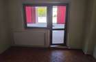 Calea Calarasilor,apartament 2 camere, etajul 1, decomandat, curat,liber