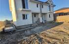 Duplex nou - 3 dormitoare - bucatarie inchisa - zona buna - 5