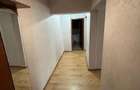 apartament cu 2 camere(transformat in 3 camere), situat pe strada Gheorghe Petra?cu, in bloc P4 - 4