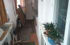 vand apartament trei camere Gheorghe Lazar