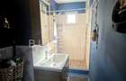 Apartament 3 camere situat in Zona KM 4-5