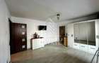 Apartament 3 camere,etaj 3,zona UMT - 1