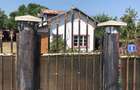 Casa de vanzare Brosteni 1km centru