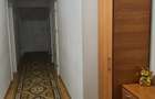 Camera in apartament de 4 camere pentru inchiriat !